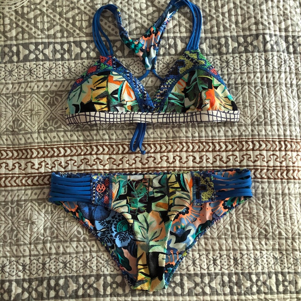 MAAJI reversible bikini